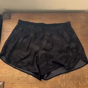 Womens Lululemon shorts size 16 NWOT EXCELLENT CONDITION